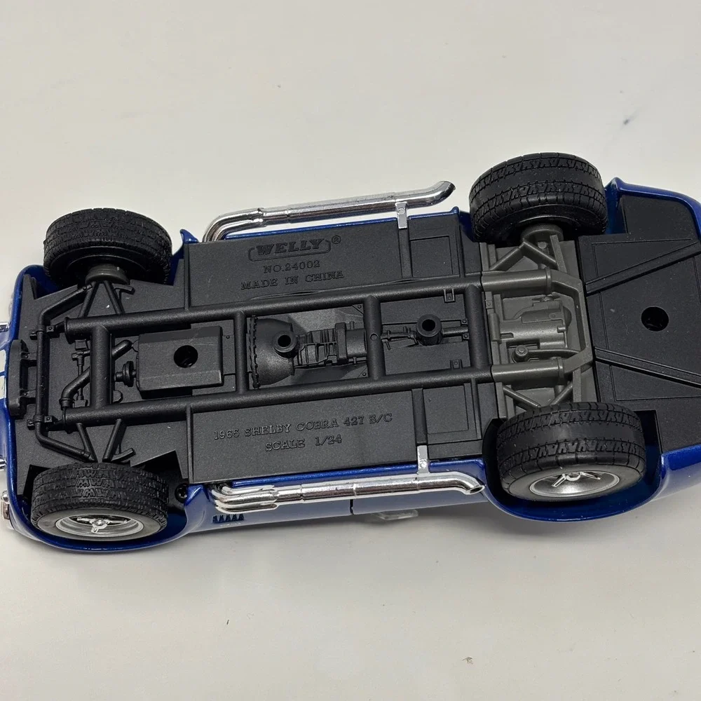 1965 Shelby Cobra 427 S/C Diecast Metal 1:24 Welly American Mint Premium Edition